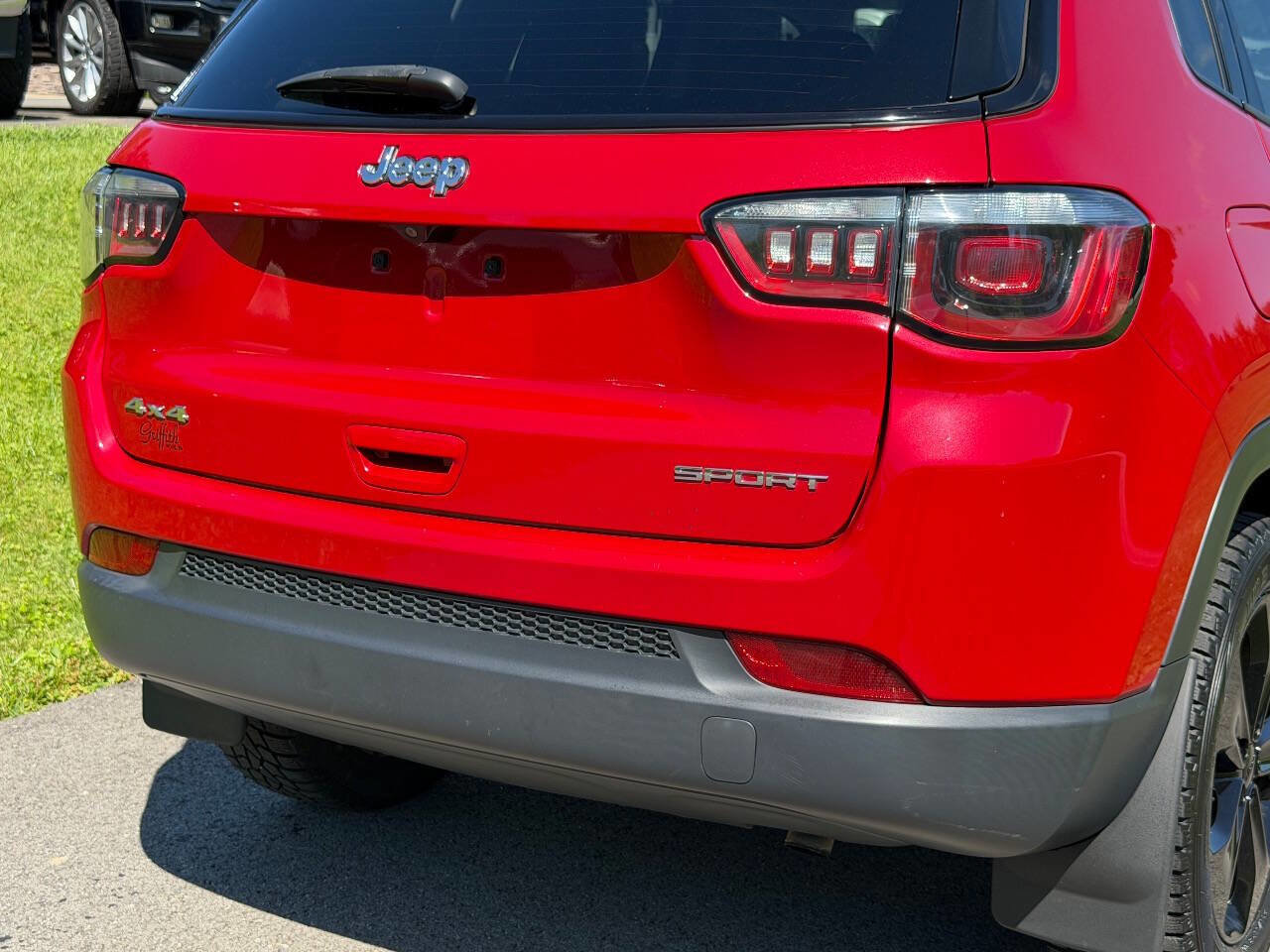 Used 2018 Jeep Compass Sport AWD/4WD image 7