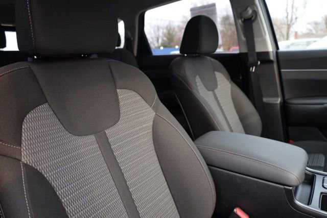 Used 2022 Kia Sorento LX image 38