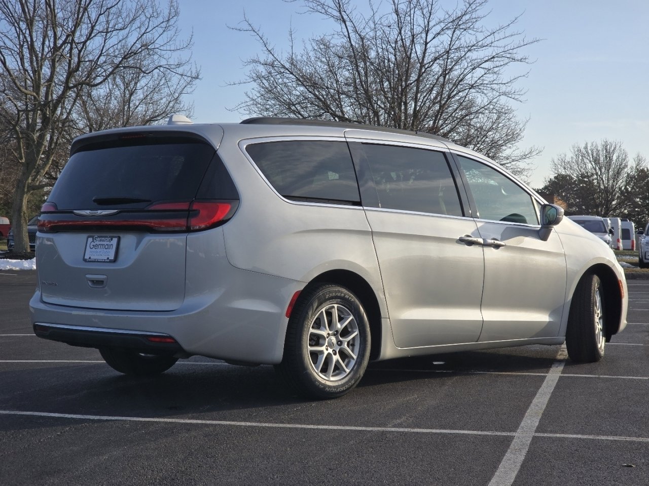 Used 2022 Chrysler Pacifica Touring-L image 16