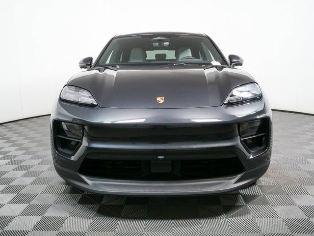 New 2026 Porsche Macan 4S Electric image 36