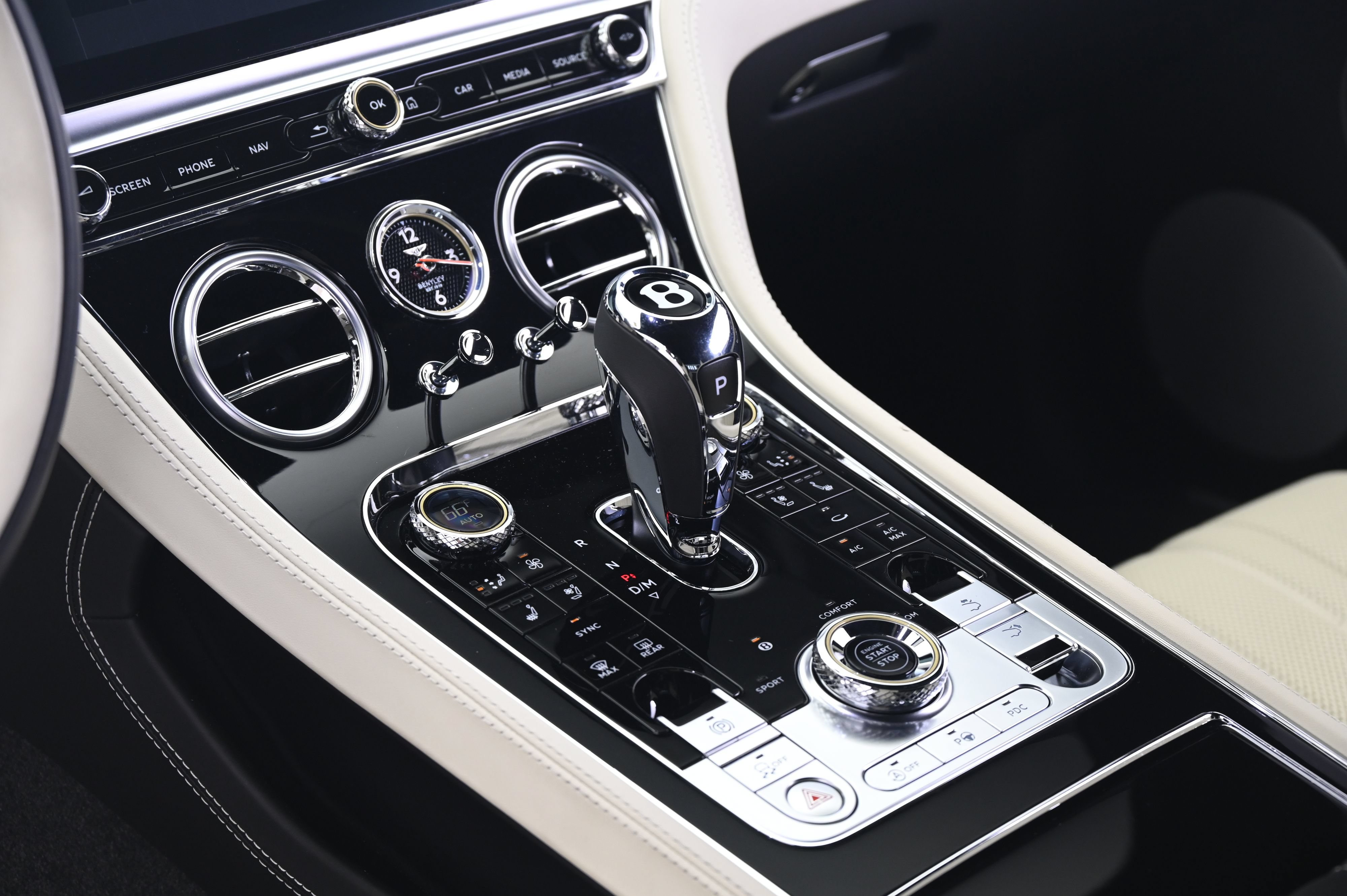 Used 2021 Bentley Continental GT AWD/4WD image 30