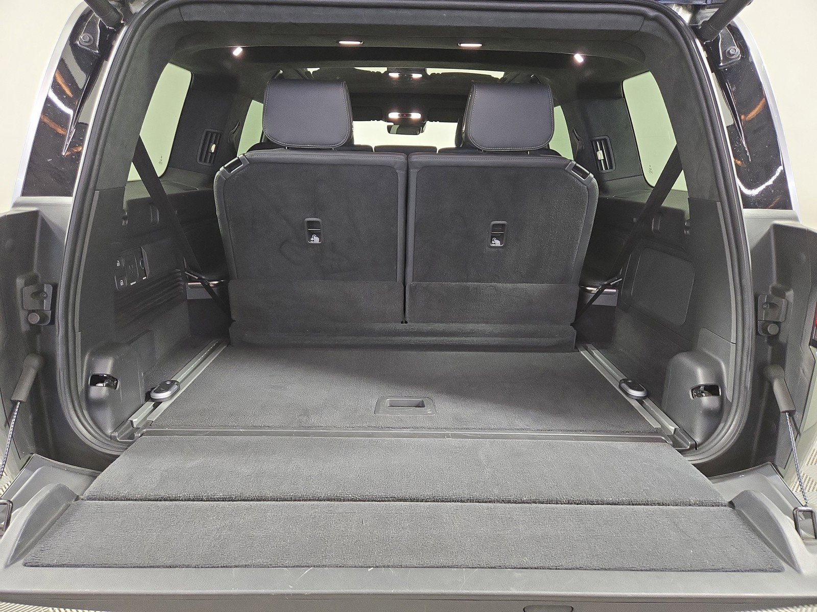 Used 2023 Rivian R1S Launch Edition image 15