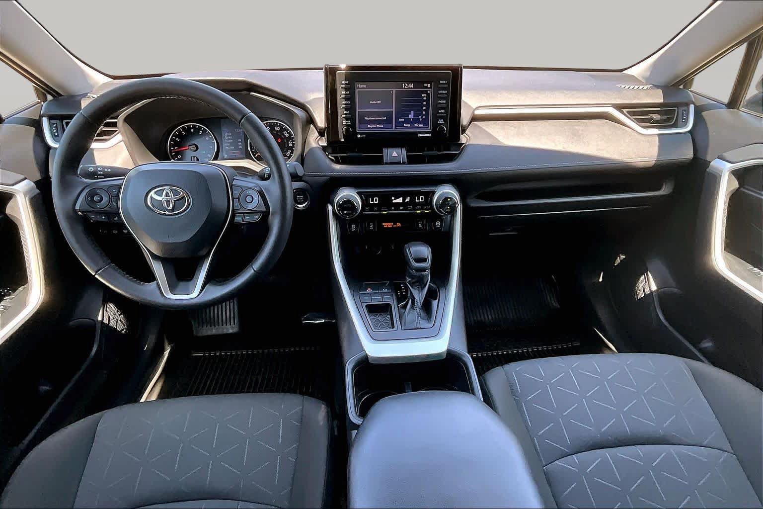 Certified 2022 Toyota RAV4 XLE w/ Convenience Package FWD image 15