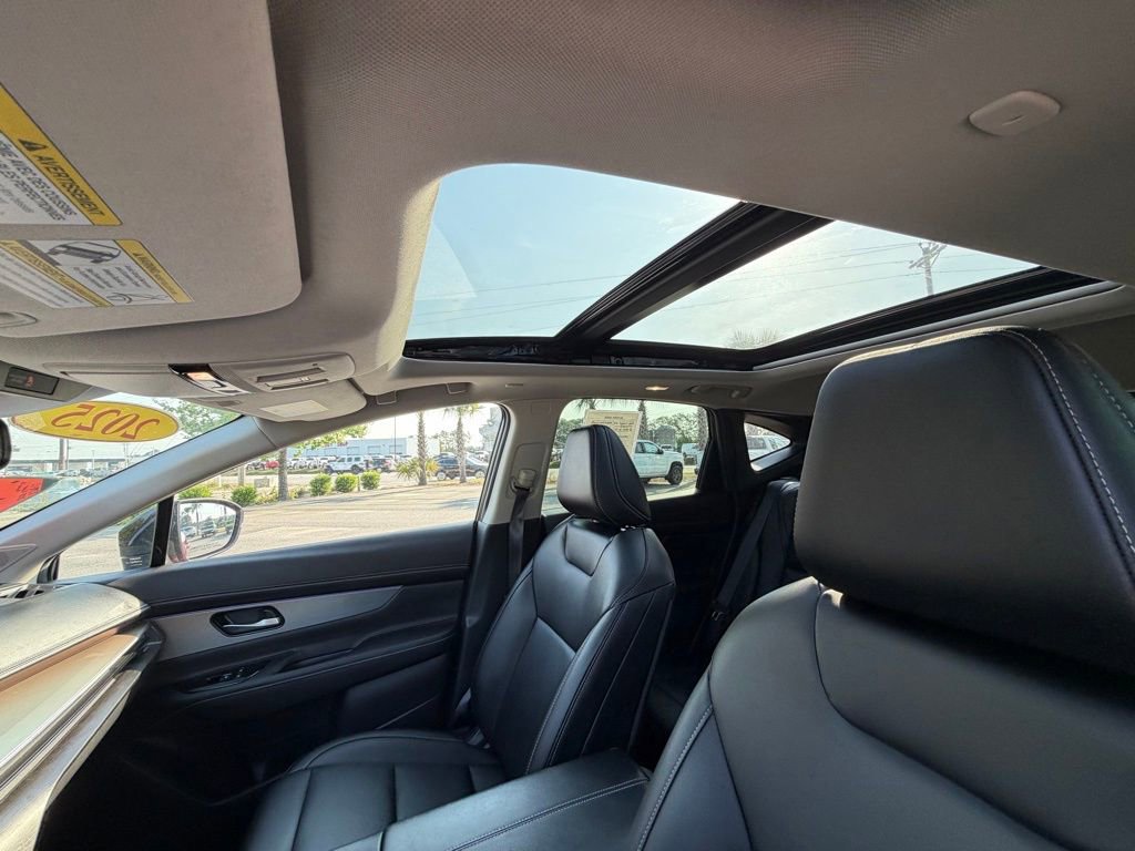 Certified 2025 Nissan Murano SL AWD/4WD image 24