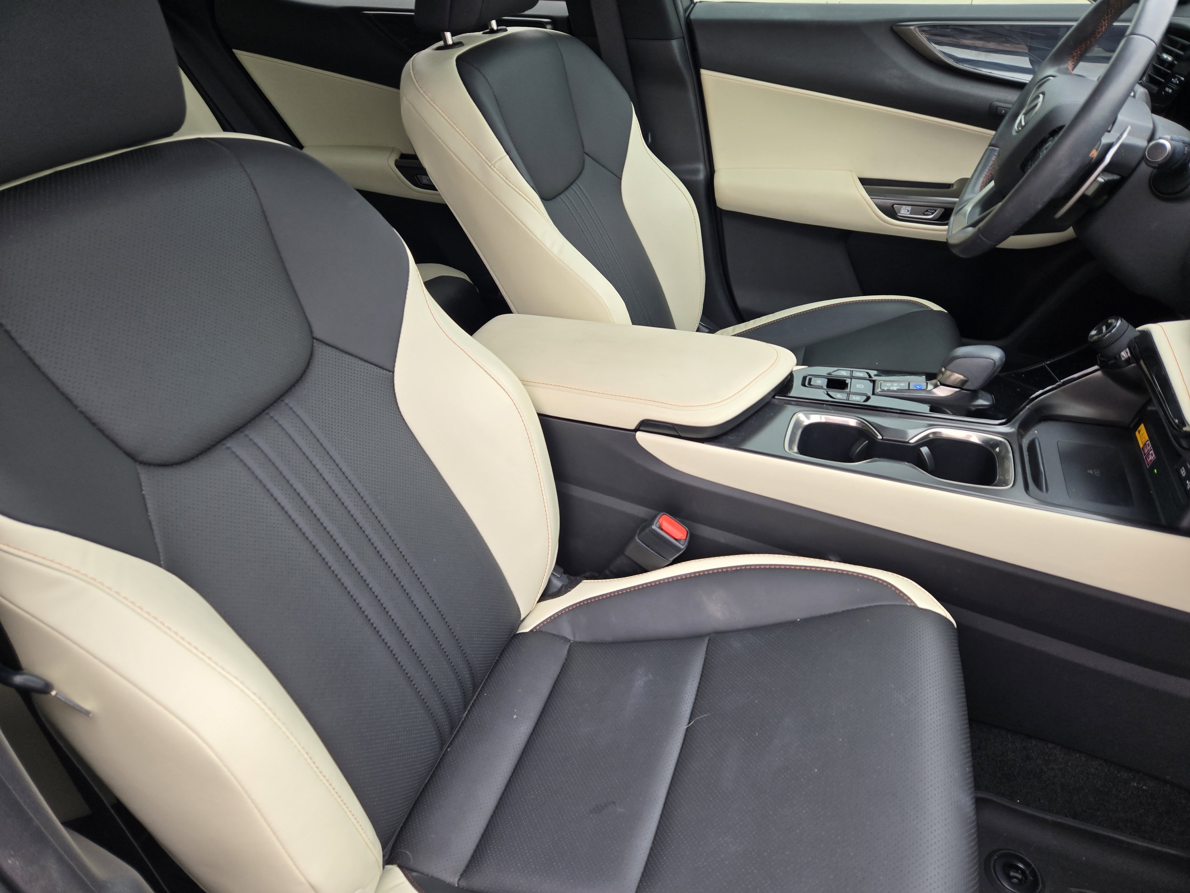 Used 2024 Lexus NX 350 AWD image 7