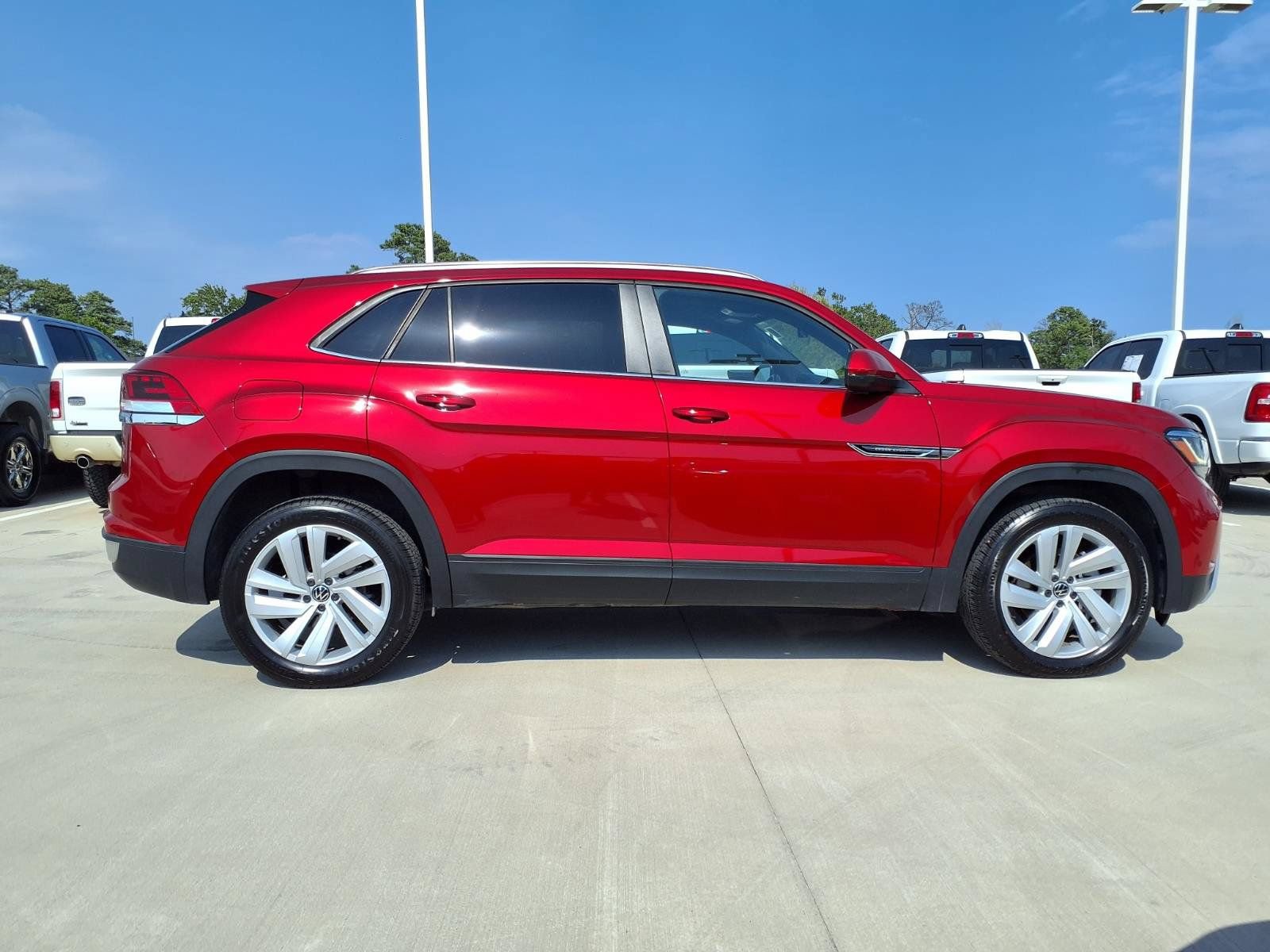 Used 2023 Volkswagen Atlas Cross Sport SE AWD/4WD image 7