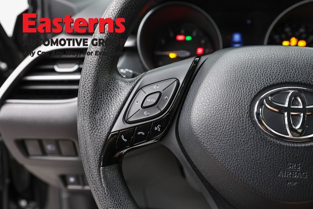 Used 2022 Toyota C-HR Limited FWD image 15