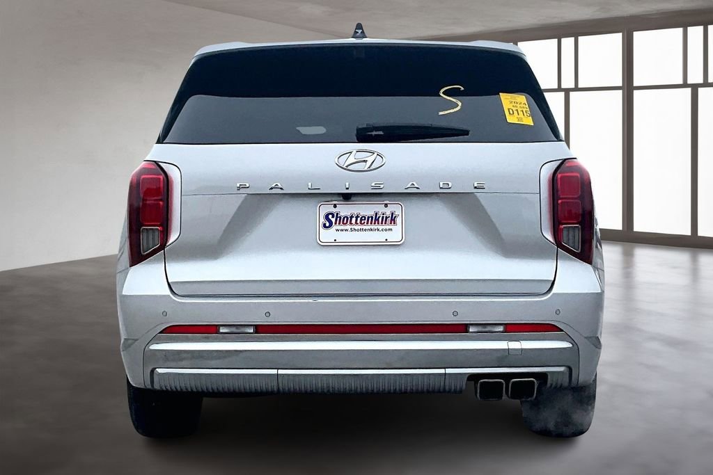Used 2024 Hyundai Palisade Calligraphy image 5