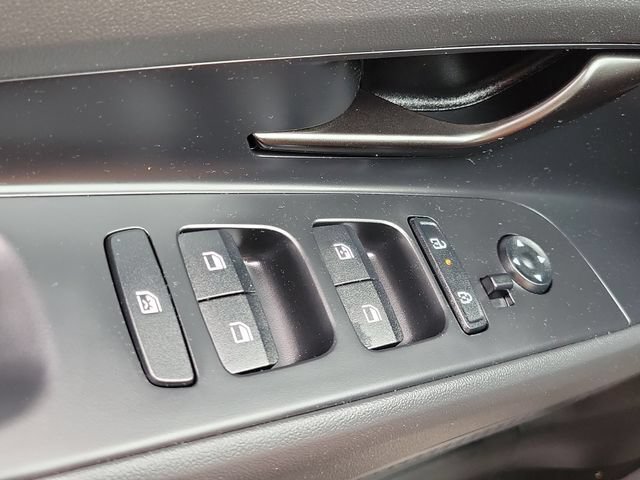 New 2026 Hyundai Elantra Sport FWD image 16