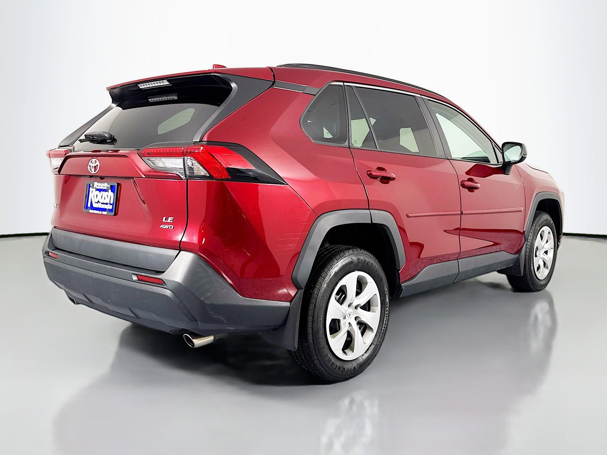 Used 2021 Toyota RAV4 LE image 5