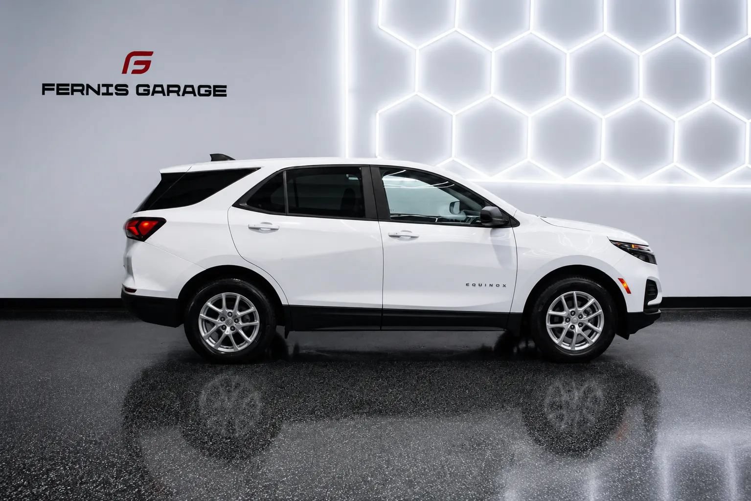 Used 2023 Chevrolet Equinox LS w/ LS Convenience Package AWD/4WD image 8