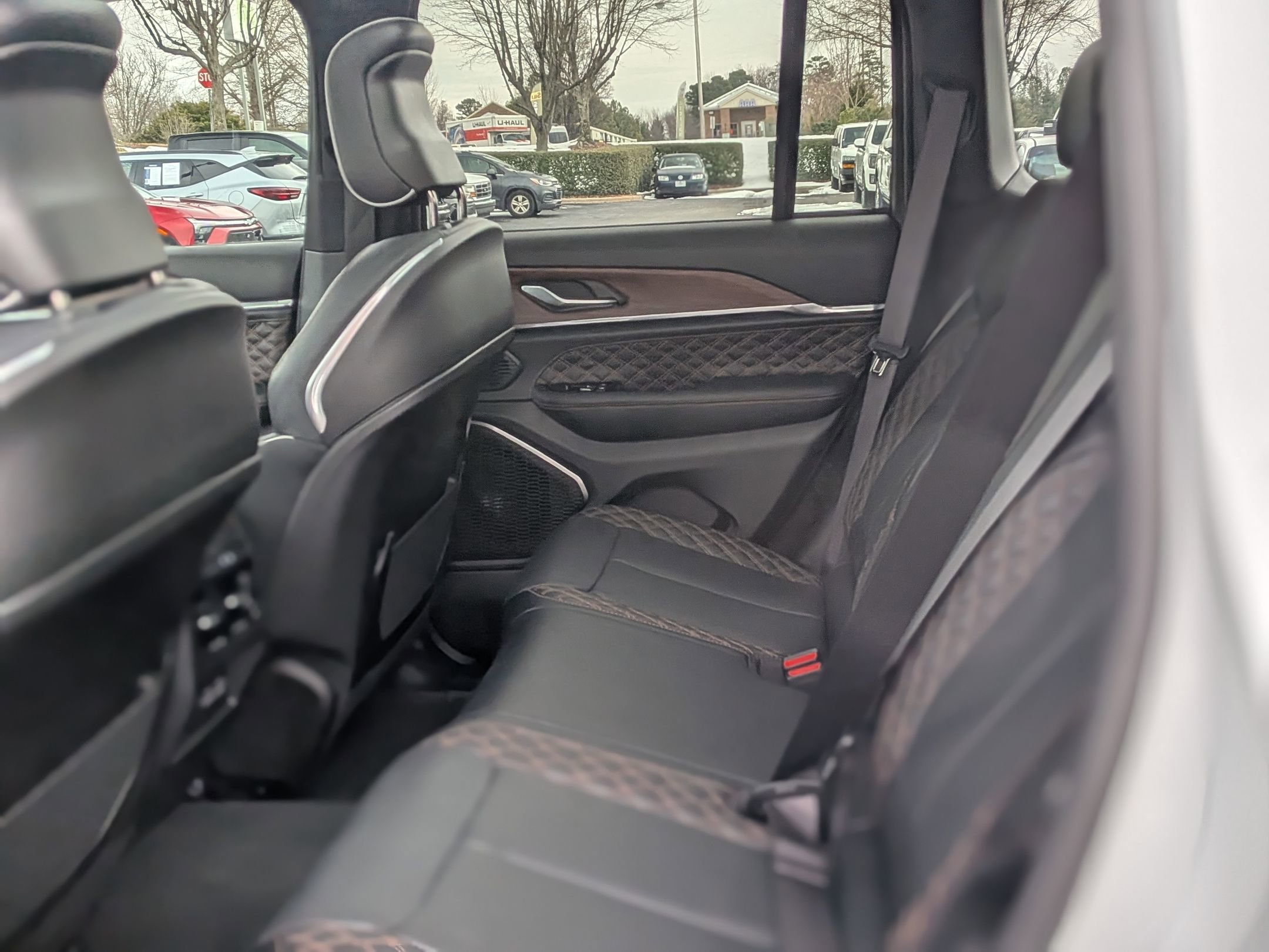 Used 2024 Jeep Grand Cherokee Summit image 34