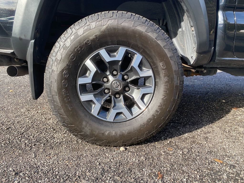Used 2021 Toyota Tacoma TRD Off-Road w/ Technology Package image 28
