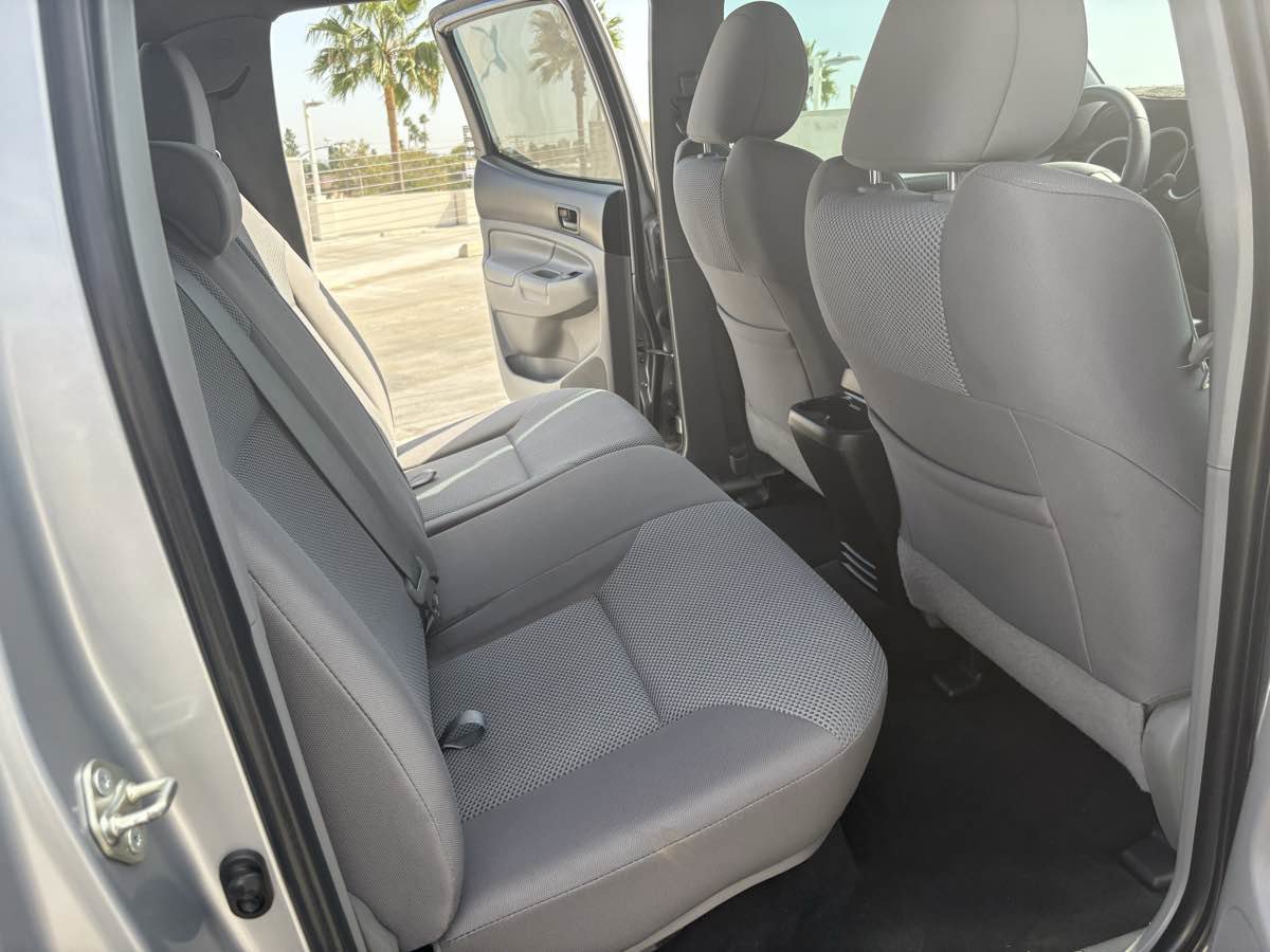 Used 2015 Toyota Tacoma PreRunner image 21