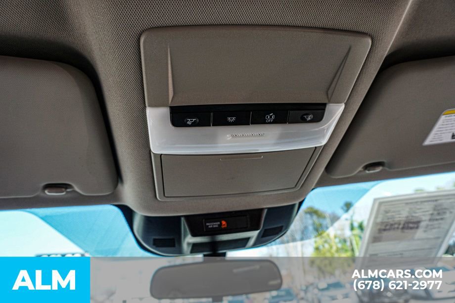 Used 2023 Nissan Rogue S image 33