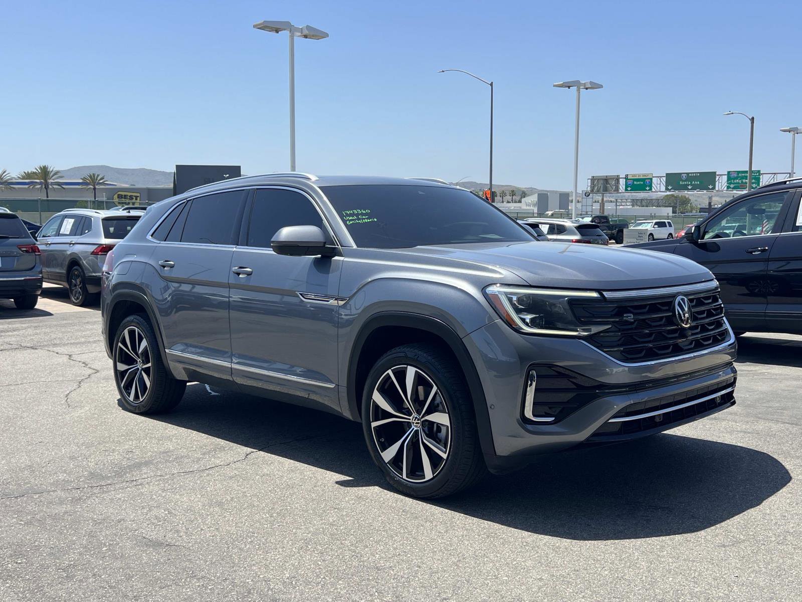 Certified 2024 Volkswagen Atlas Cross Sport SEL Premium R-Line AWD/4WD image 30