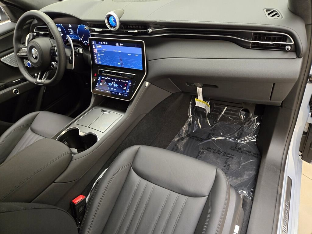 Used 2024 Maserati Grecale GT image 26
