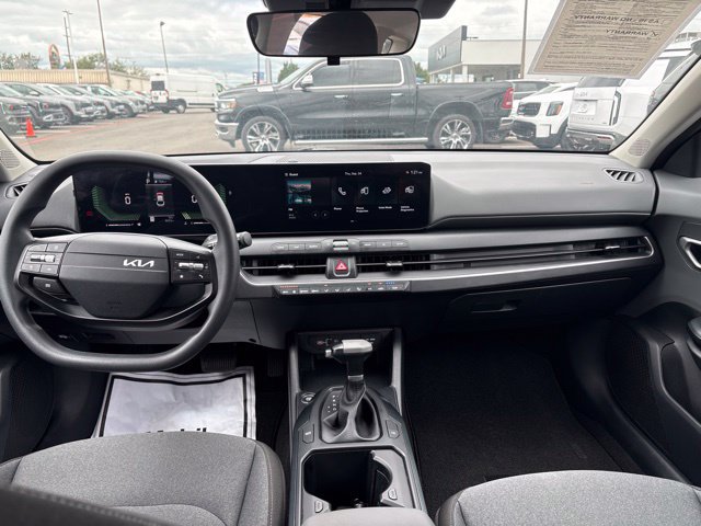 Certified 2025 Kia K4 FWD image 29