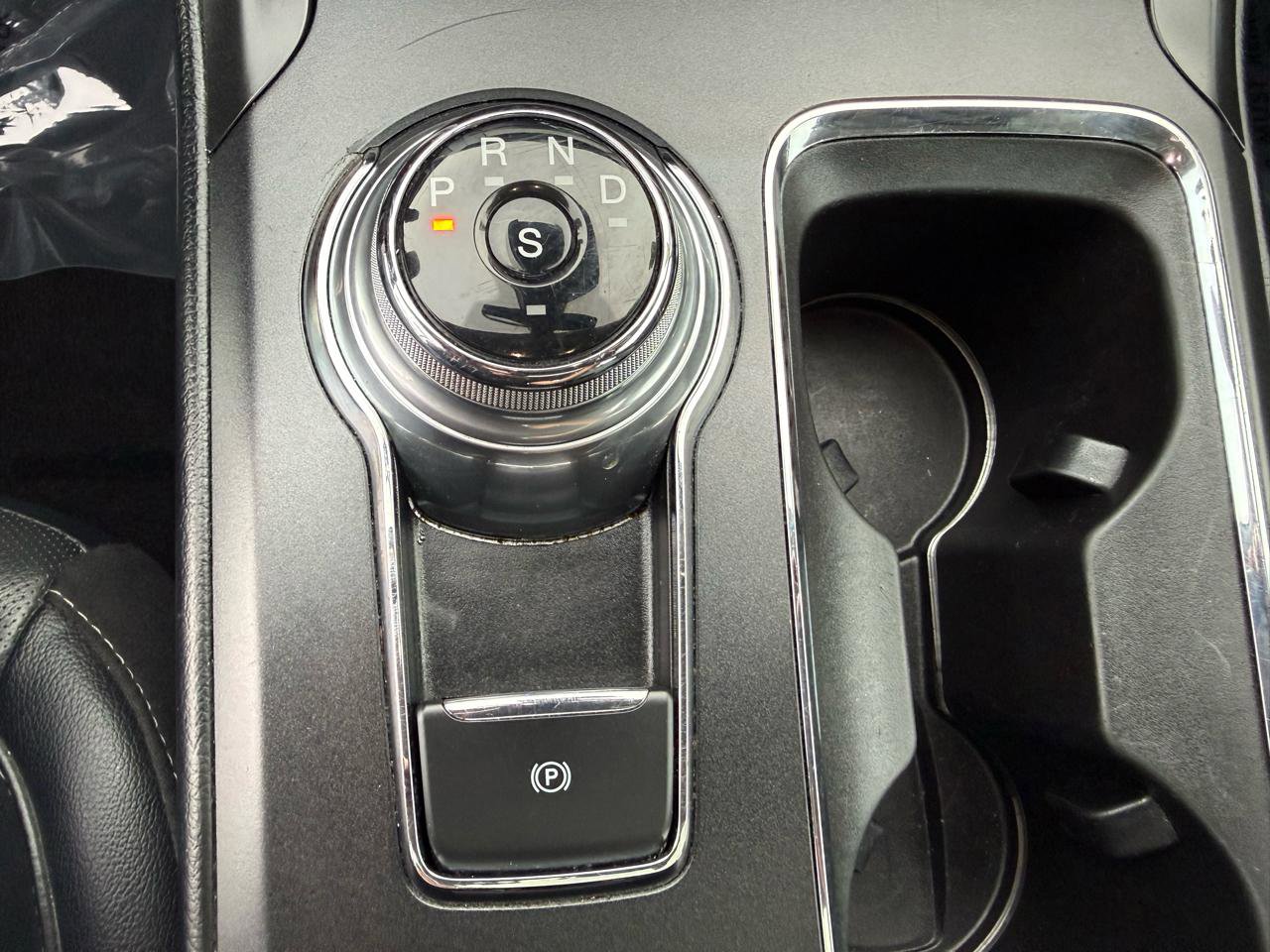 Used 2020 Ford Fusion Titanium image 19