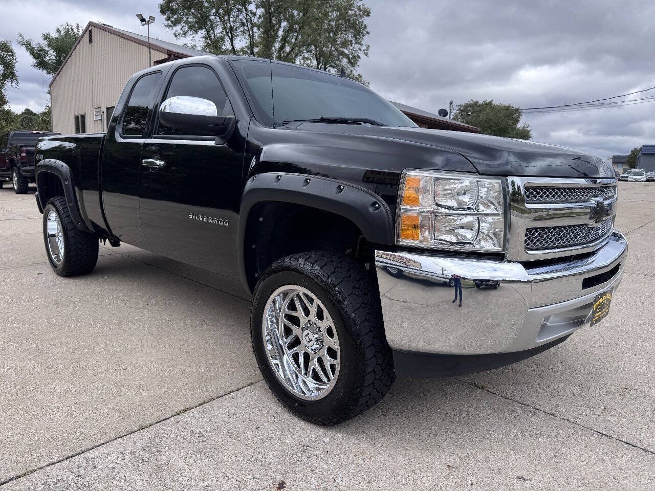 Used 2012 Chevrolet Silverado 1500 LT AWD/4WD image 3