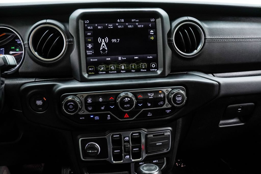 Used 2022 Jeep Wrangler Unlimited Sahara w/ Cold Weather Group AWD/4WD image 25