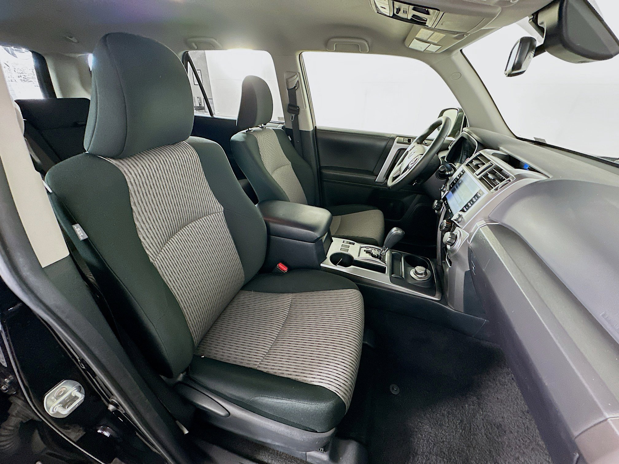 Used 2024 Toyota 4Runner SR5 image 28