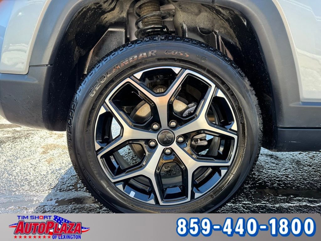 Used 2025 Jeep Compass Limited image 20