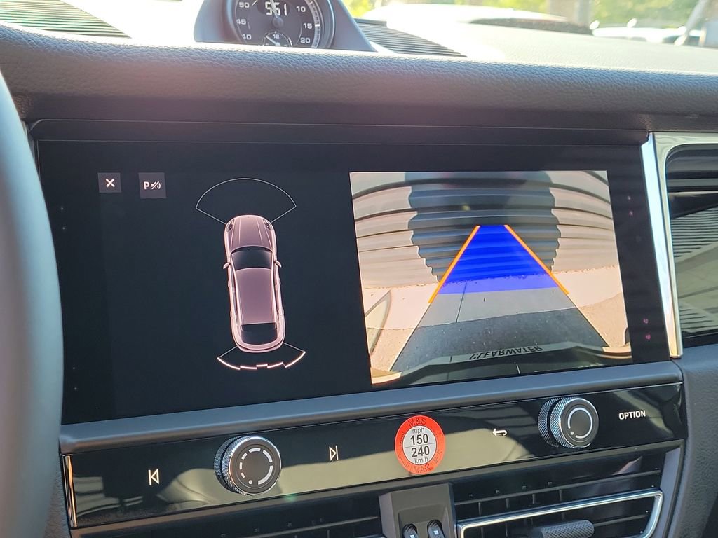 New 2026 Porsche Macan AWD/4WD image 32