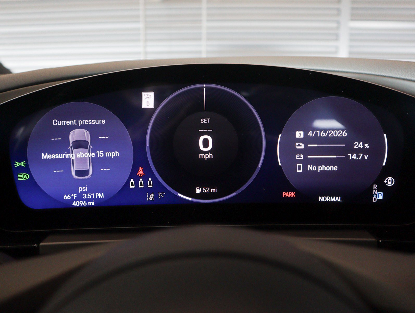 Used 2025 Porsche Macan Electric image 15