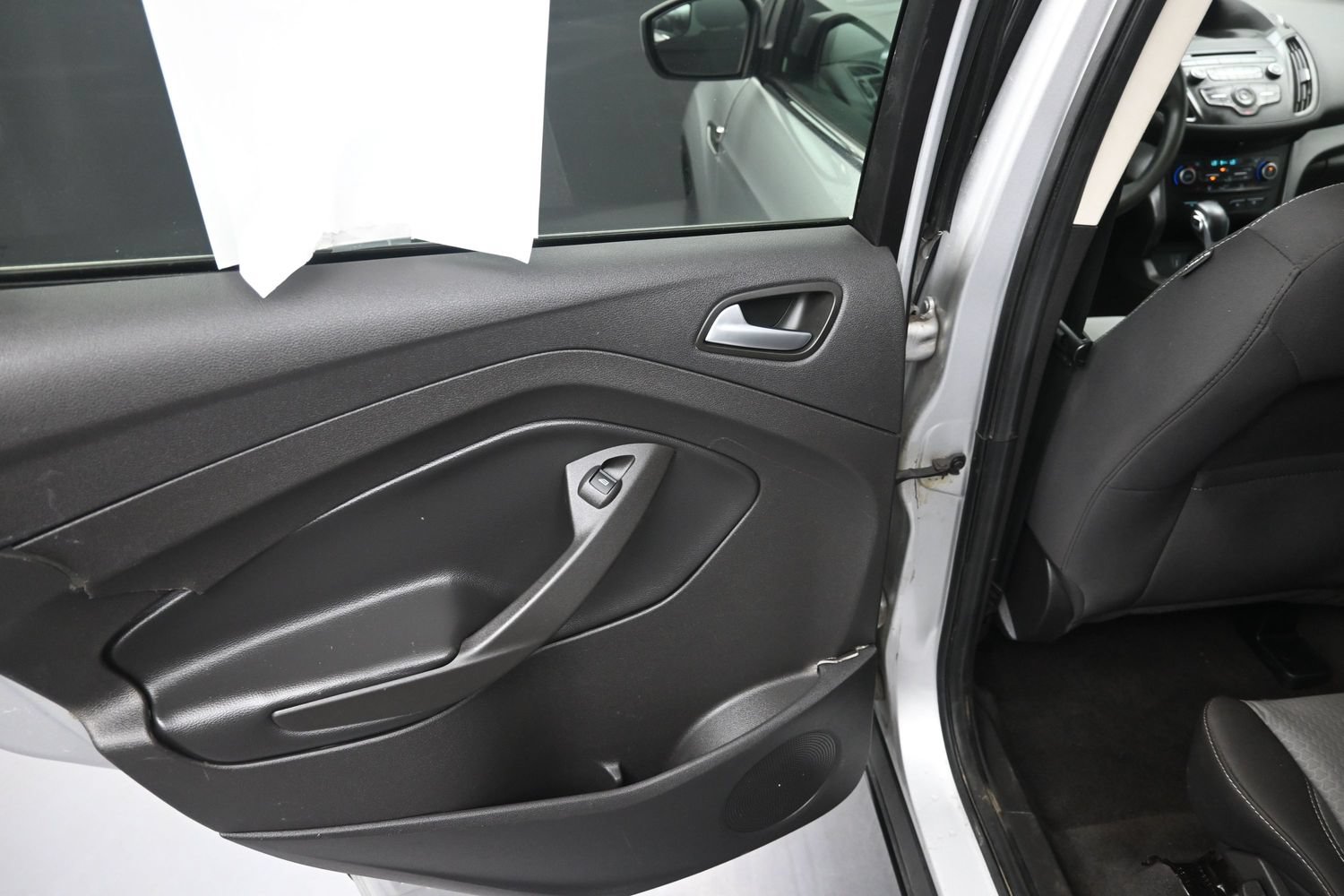 Used 2018 Ford Escape SE FWD image 17