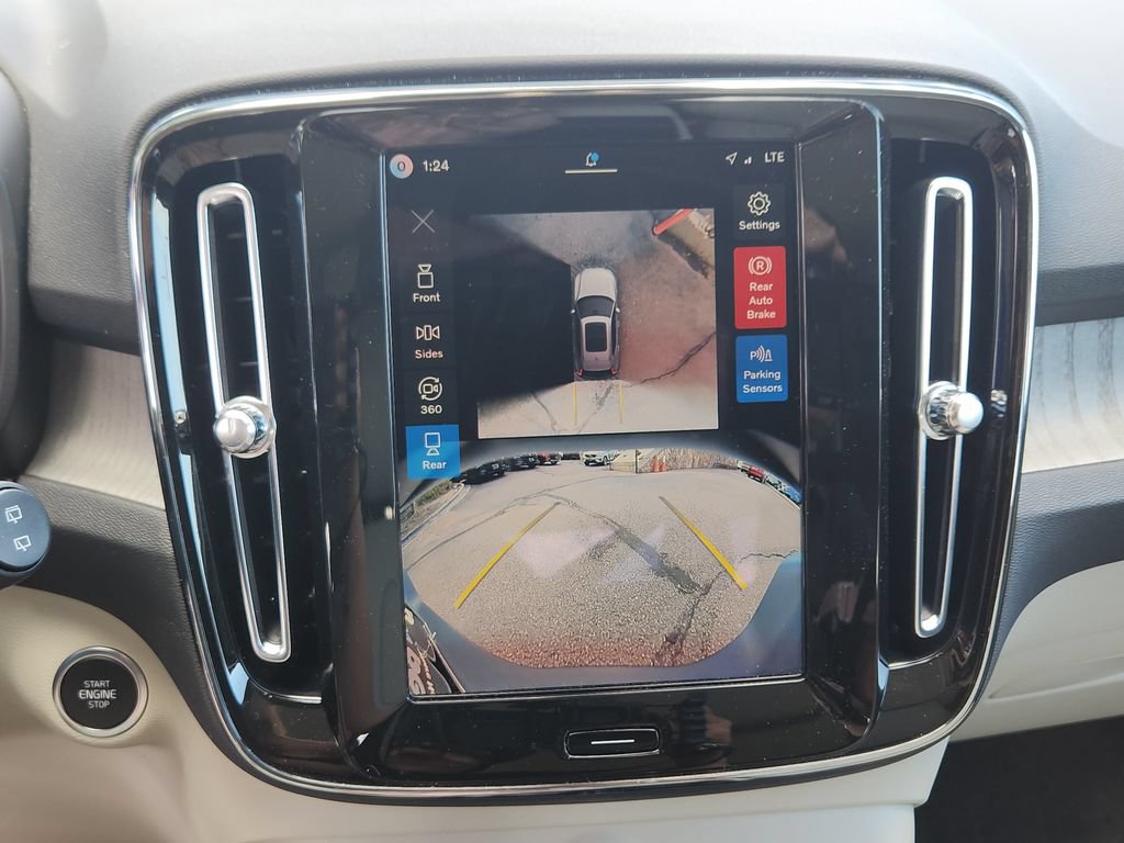 New 2026 Volvo XC40 B5 Plus w/ Protection Package Premier AWD/4WD image 9