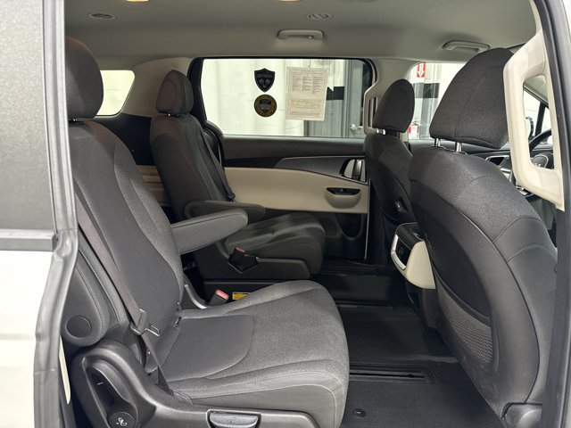 Certified 2023 Kia Carnival LX FWD image 30