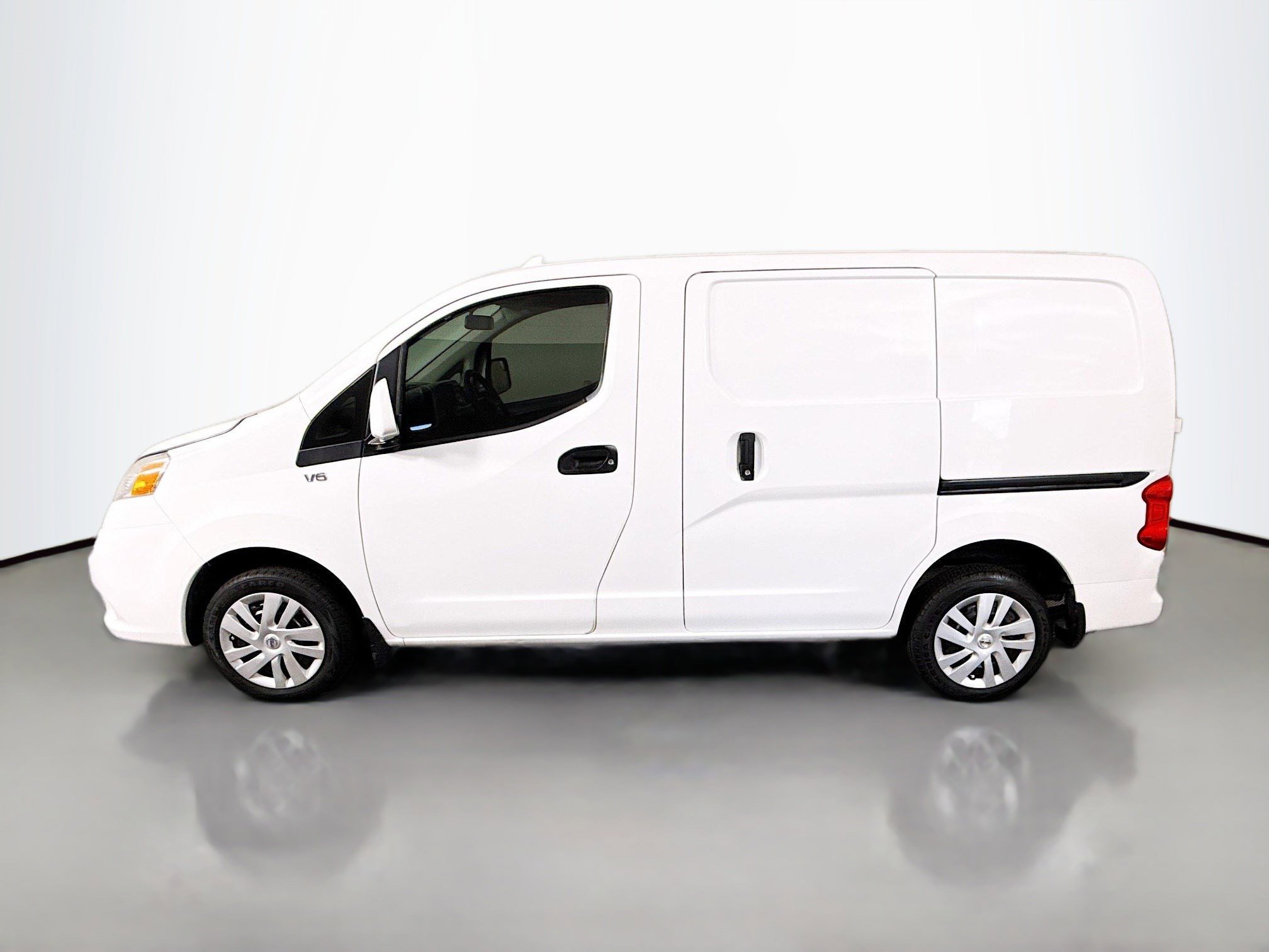 Used 2014 Nissan NV200 SV w/ Exterior Appearance Package image 6