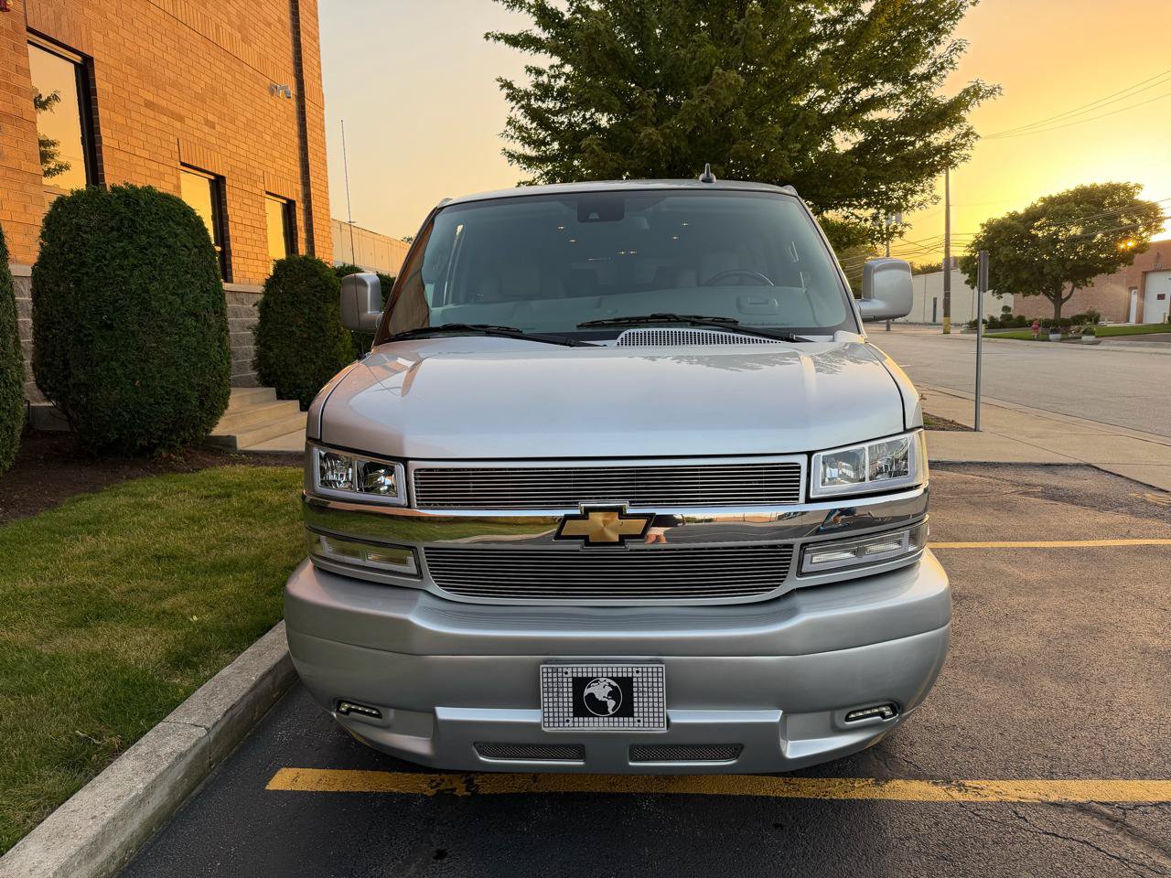 Used 2024 Chevrolet Express 2500 RWD image 14