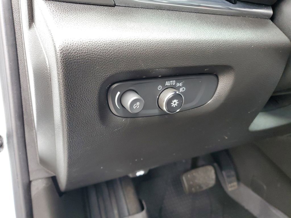 Certified 2023 Chevrolet Traverse LT image 10