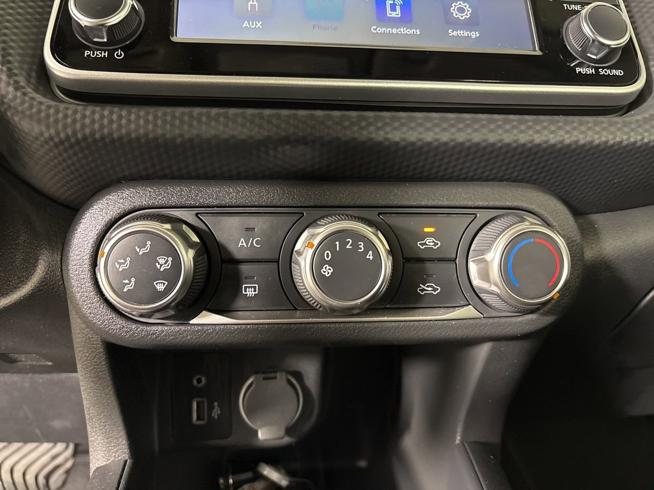 Used 2025 Nissan Kicks Play S image 16