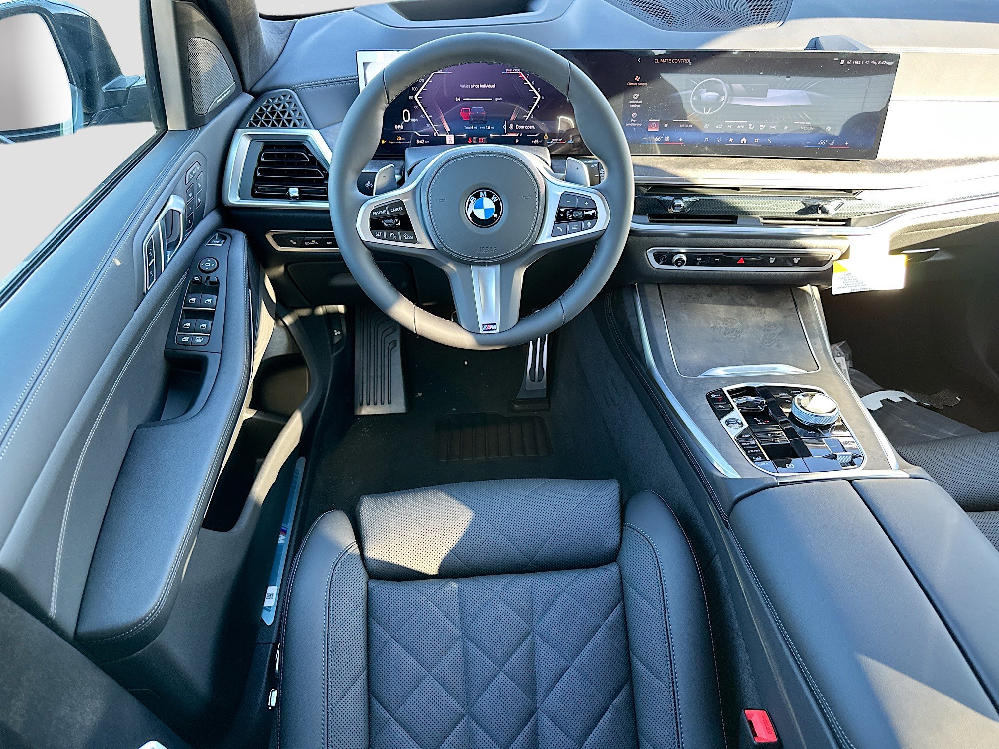 New 2026 BMW X7 xDrive40i w/ Executive Package image 17