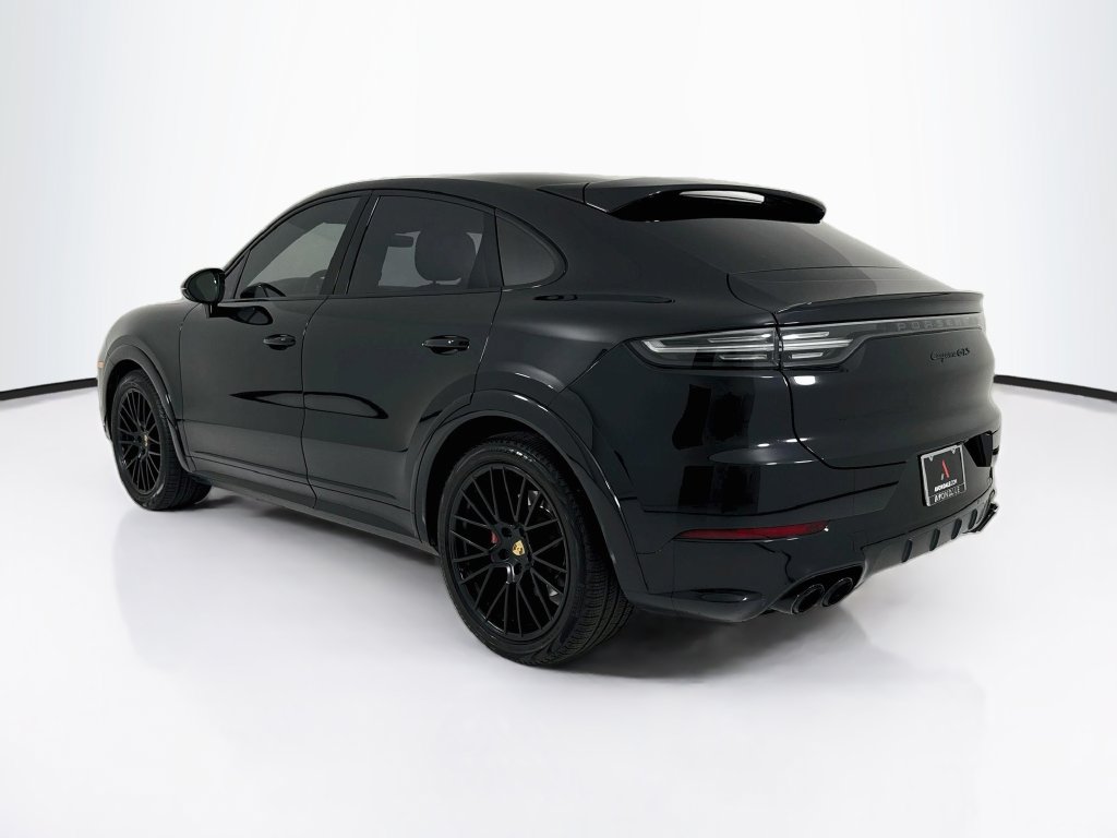 Certified 2022 Porsche Cayenne GTS AWD/4WD image 3