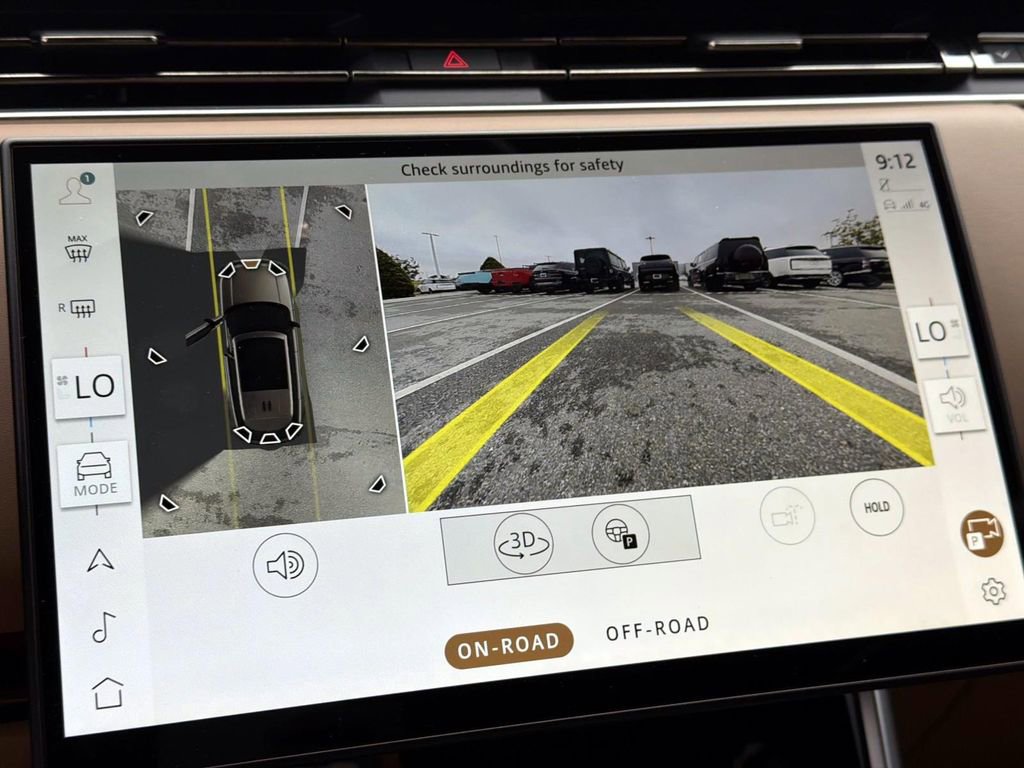 New 2025 Land Rover Range Rover Long Wheelbase SE image 24