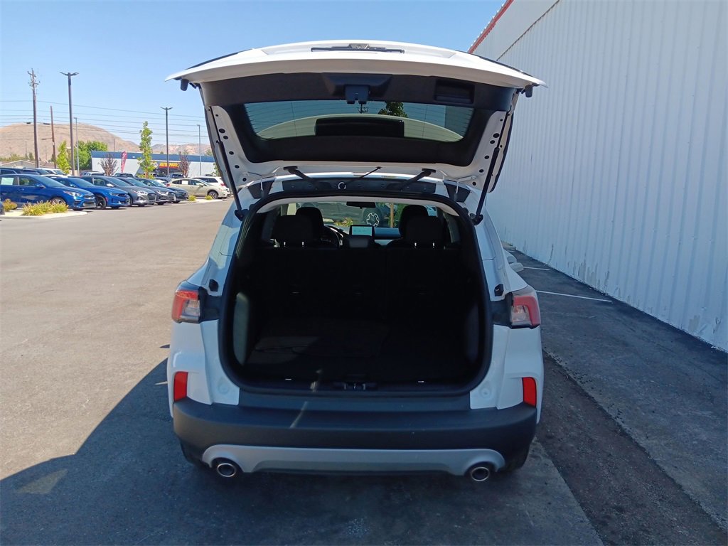 Used 2022 Ford Escape SE image 25