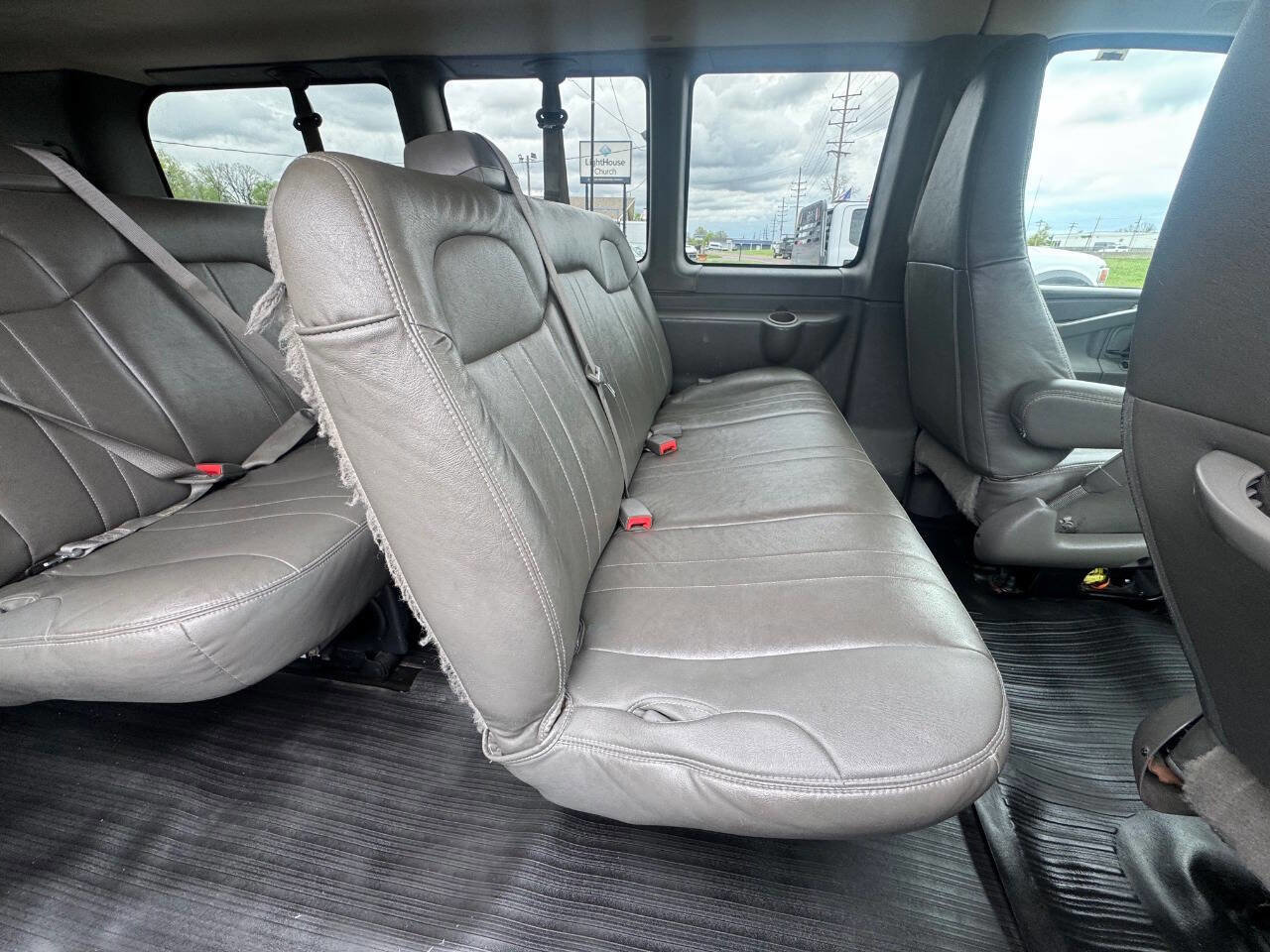 Used 2016 Chevrolet Express 2500 LS RWD image 11