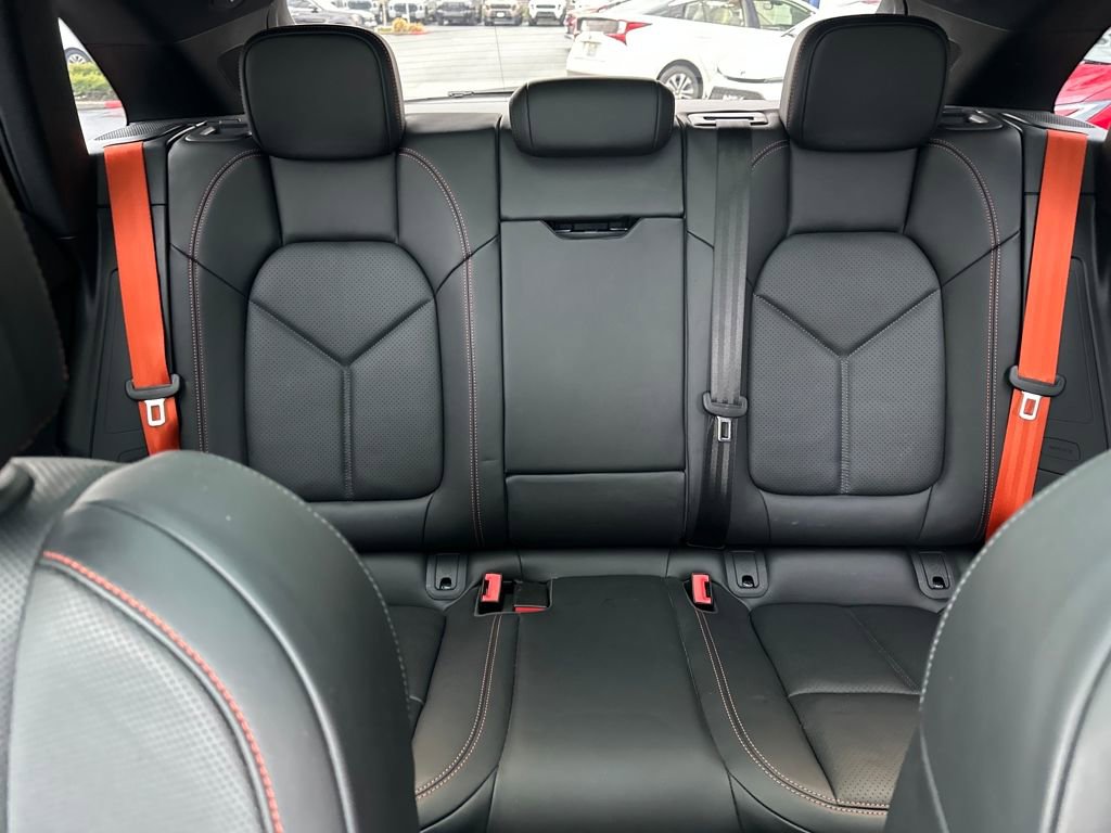 Used 2022 Porsche Macan S image 25