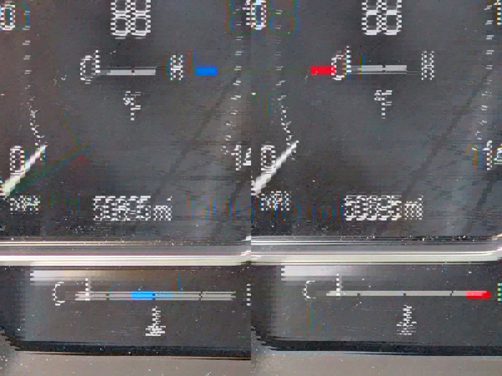 Used 2025 GMC Sierra 2500 SLE image 35