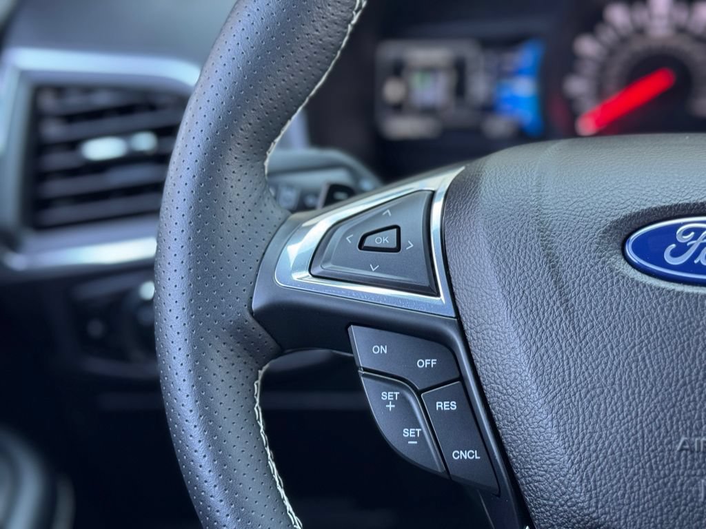 Used 2023 Ford Edge ST AWD/4WD image 10