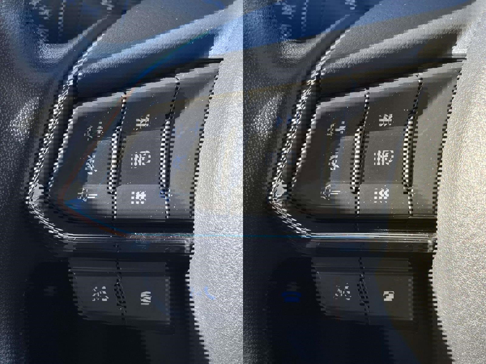 Used 2023 MAZDA CX-9 Touring image 12