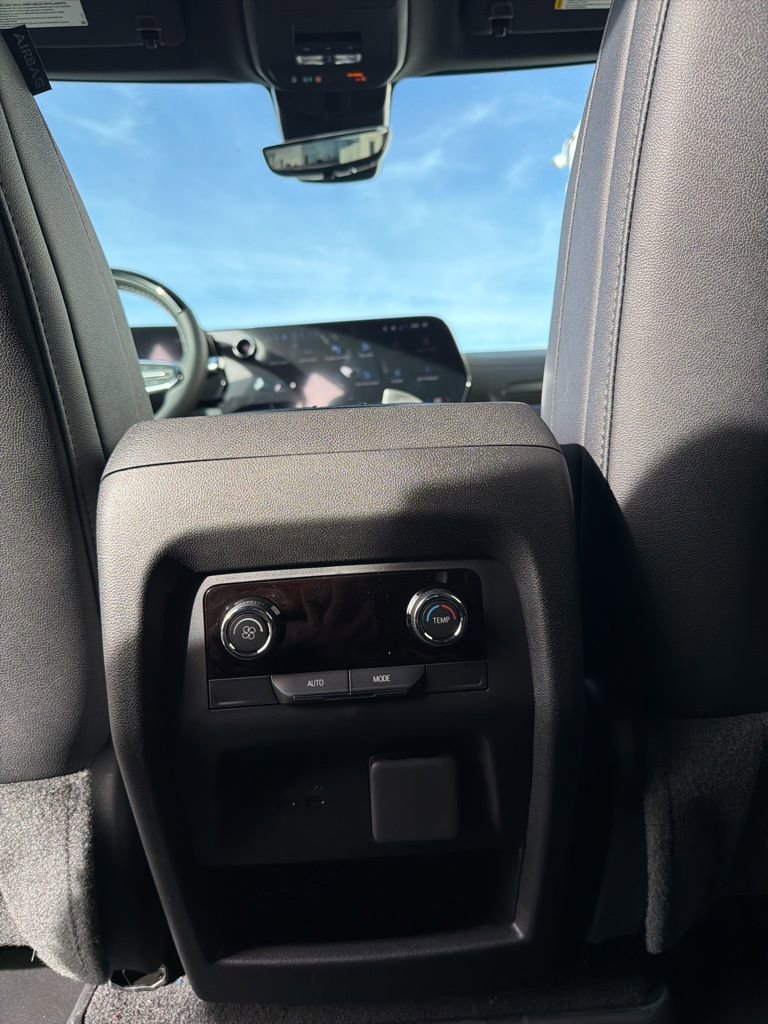New 2026 Chevrolet Traverse Z71 w/ Enhanced Driving Package image 23