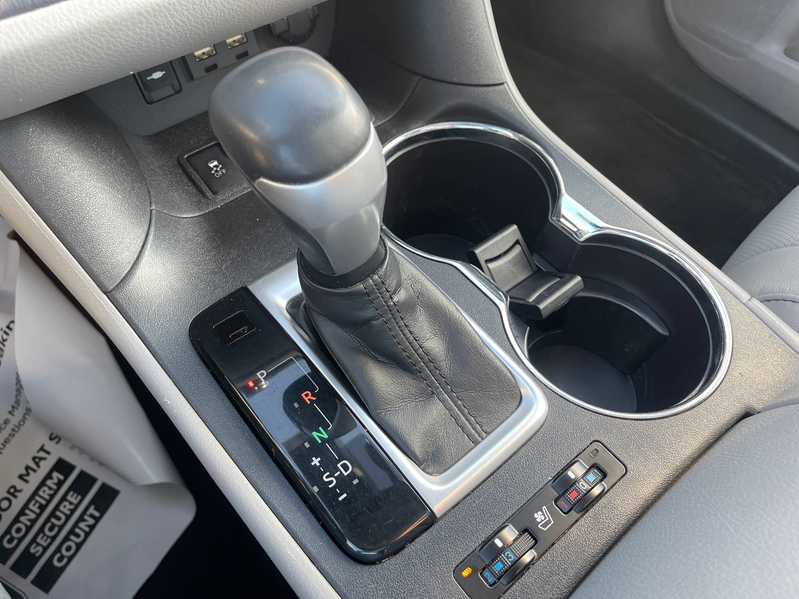 Used 2019 Toyota Highlander Limited Platinum FWD image 37