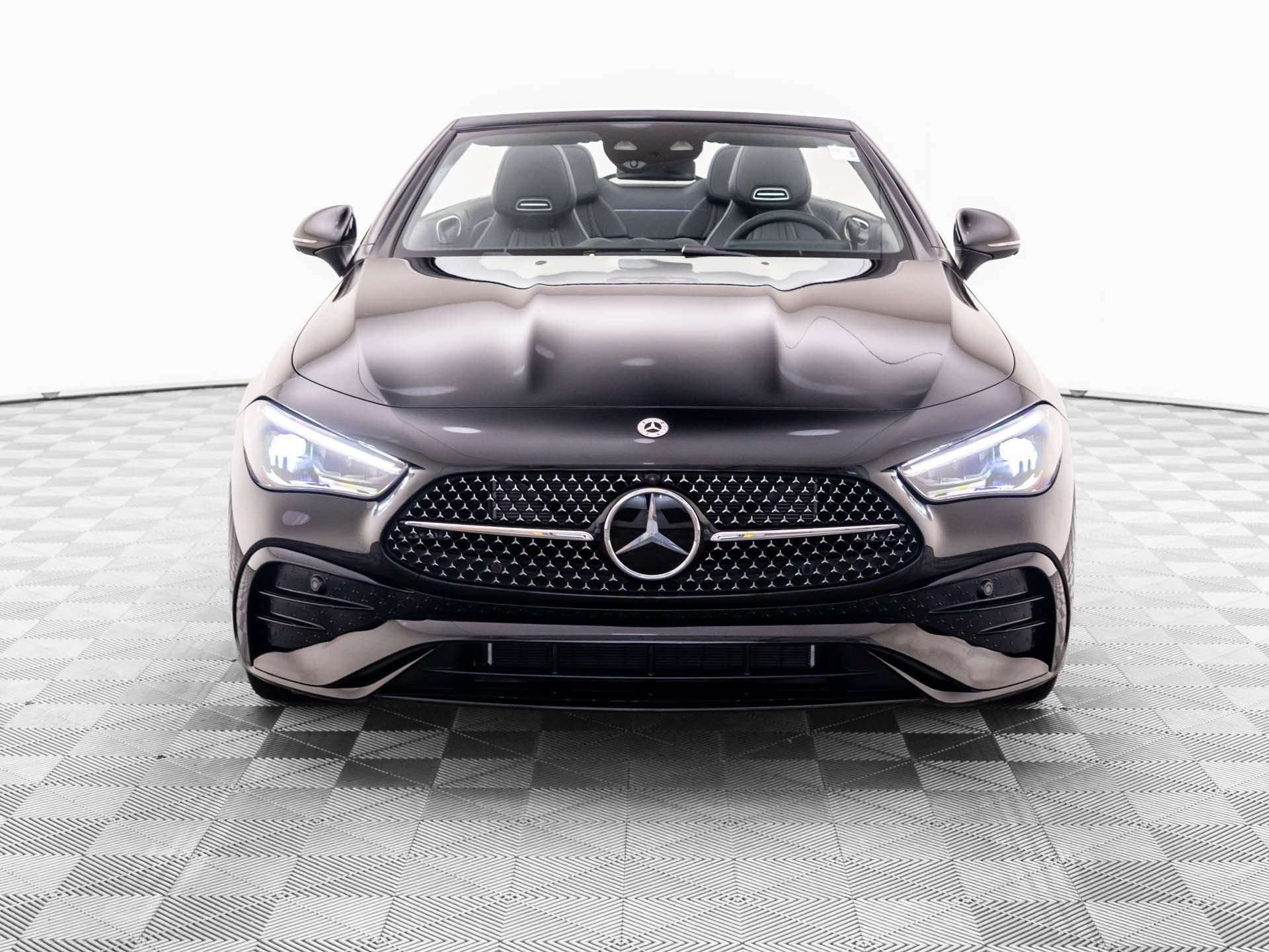 Used 2027 Mercedes-Benz CLE 450 4MATIC Cabriolet image 8