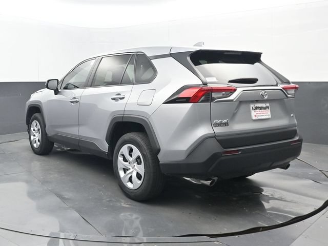 Used 2024 Toyota RAV4 LE FWD image 3