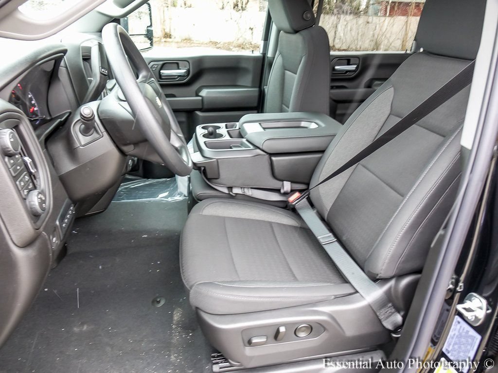 New 2026 Chevrolet Silverado 2500 Custom w/ Custom Value Package AWD/4WD image 10